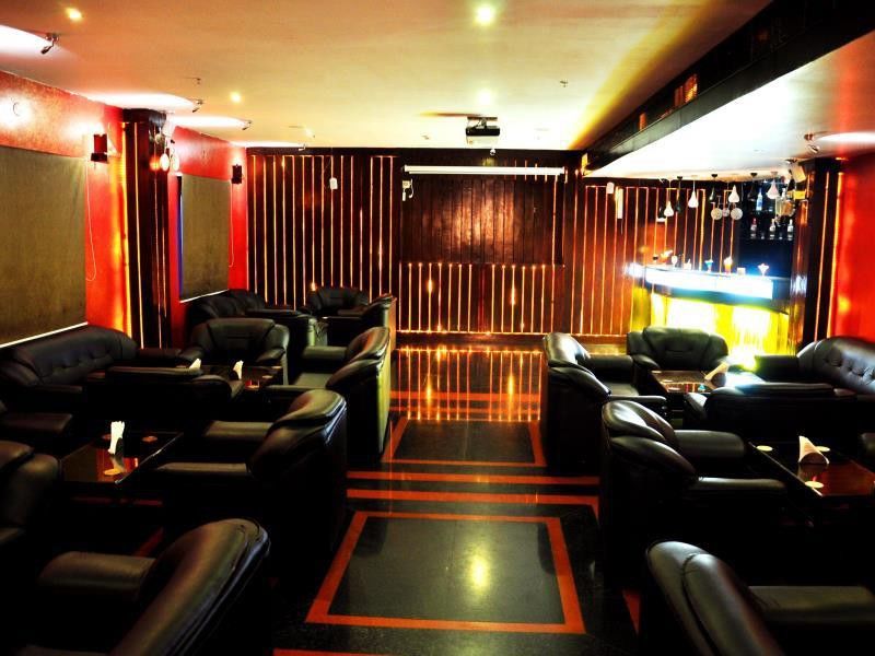 Hotel Bonsejour Puduccseri Kültér fotó